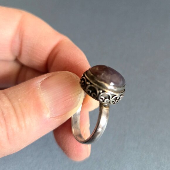 Sterling silver 925 ring with cabochon Amethyst stone. - Picture 3 of 11